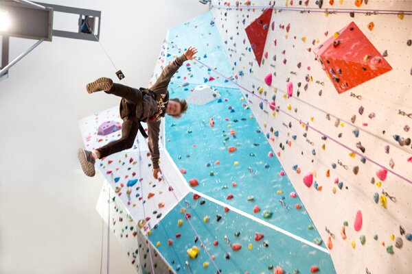 saut sensations fortes escalade lyon confluence